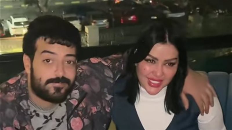 <strong>إسماعيل الليثي وزوجته</strong>