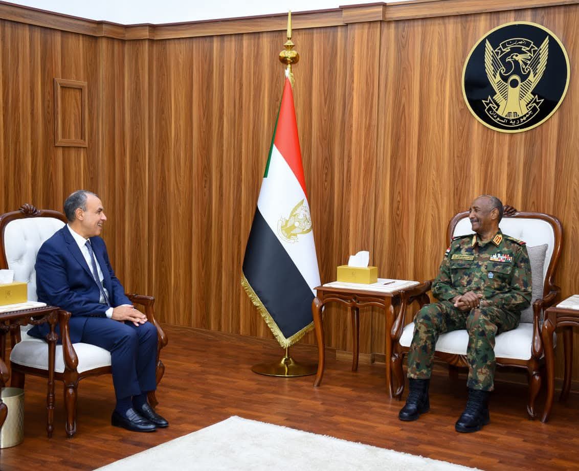 وزير الخارجية ورئيس مجلس السيادة السوداني