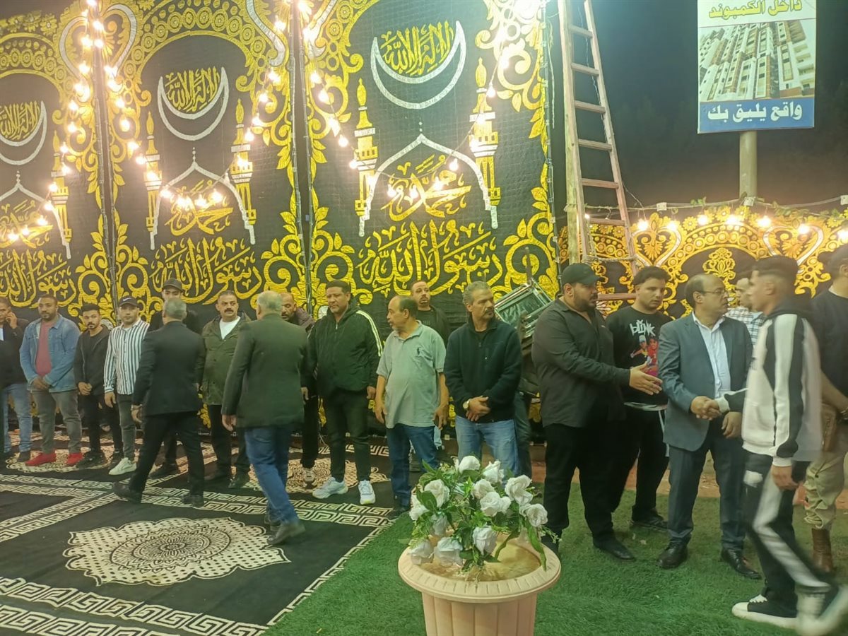 <strong>عزاء الفنان الراحل إسماعيل الليثى</strong>