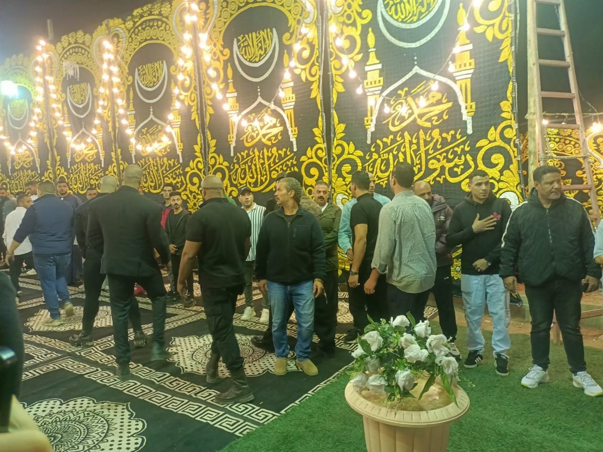 <strong>عزاء الفنان الراحل إسماعيل الليثى</strong>