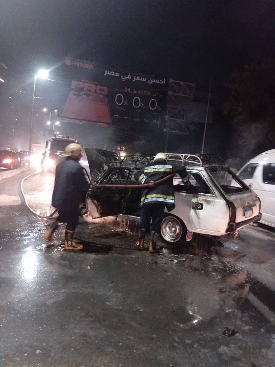 السيارة دمرتها النيران&nbsp;