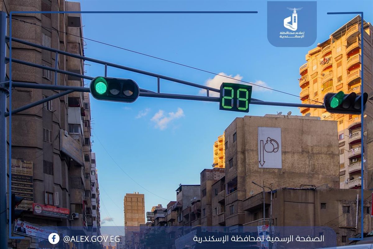<strong>تركيب إشارة مرورية جديدة</strong>