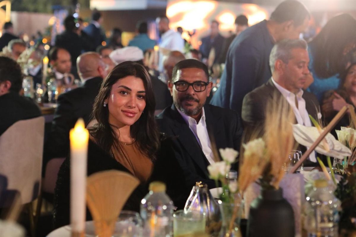 <strong>المايسترو هاني فرحات وزوجته الفنانة دنيا جمعة</strong>