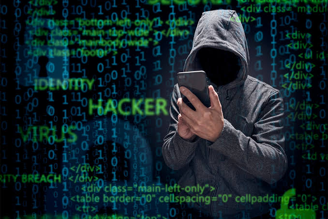 تطبيقات تتجسس عليك