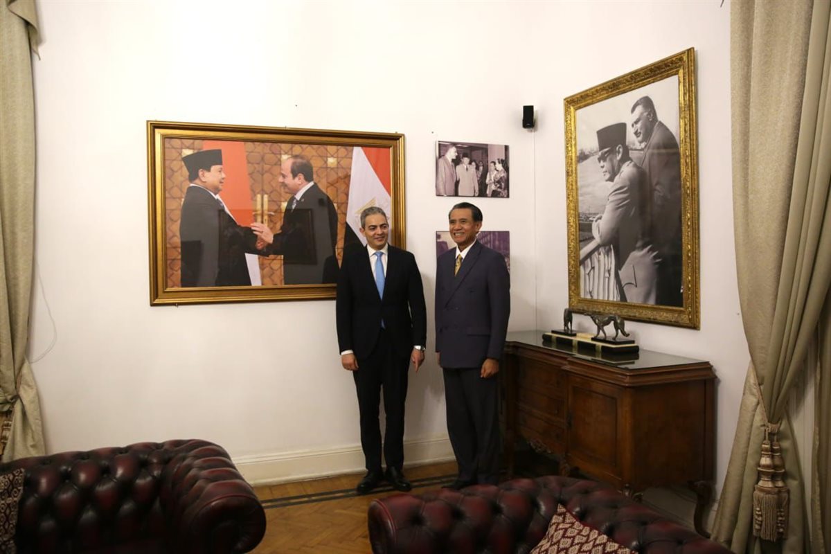 <strong>طارق سعده والسفير الدكتور لطفي رؤوف</strong>