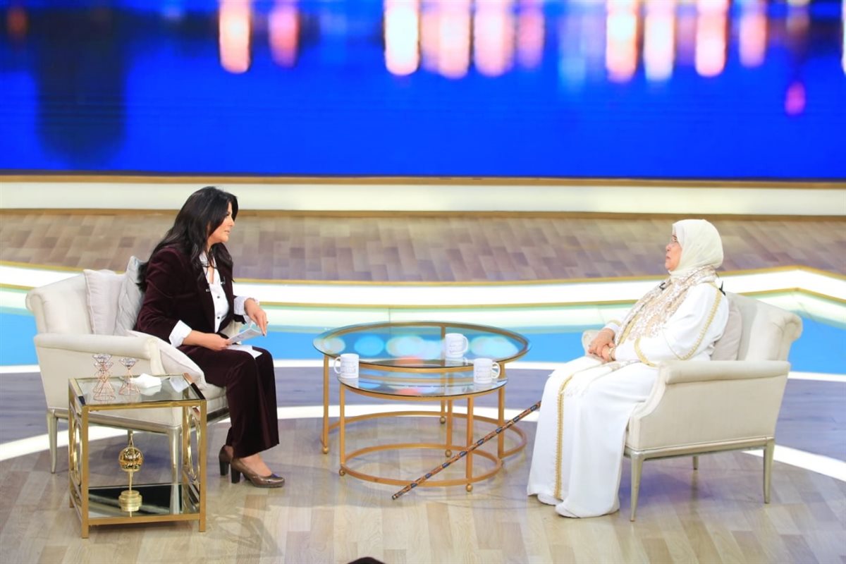<strong>ياسمين الخيام مع الإعلامية منى الشاذلي</strong>