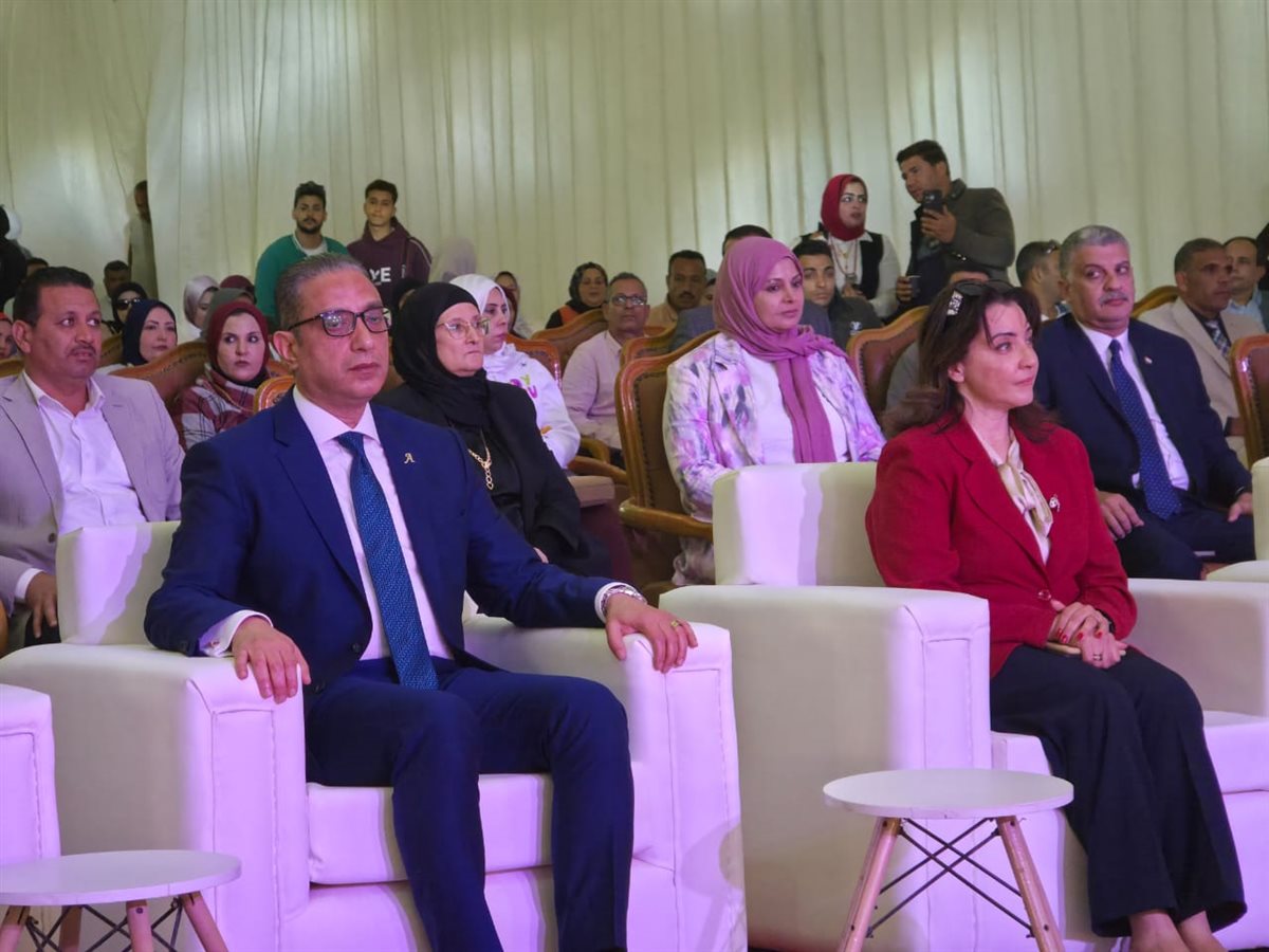 <strong>افتتاح مهرجان تونس للخزف والحرف اليدوية</strong>