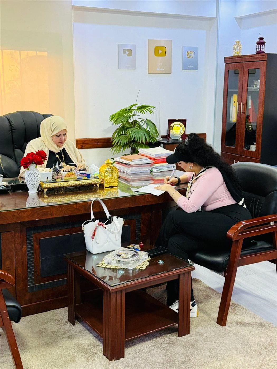 <strong>الإعلامية أميرة عبيد تتعاقد مع قناة الشمس</strong>