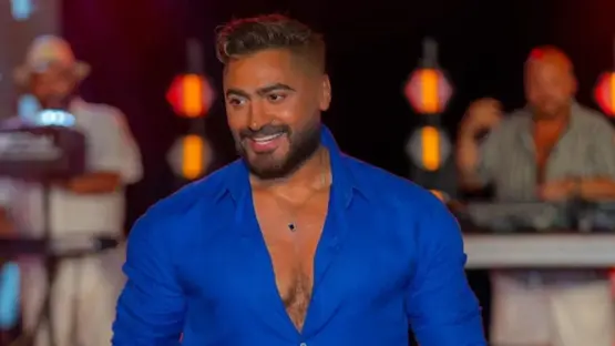 <strong>تامر حسني</strong>