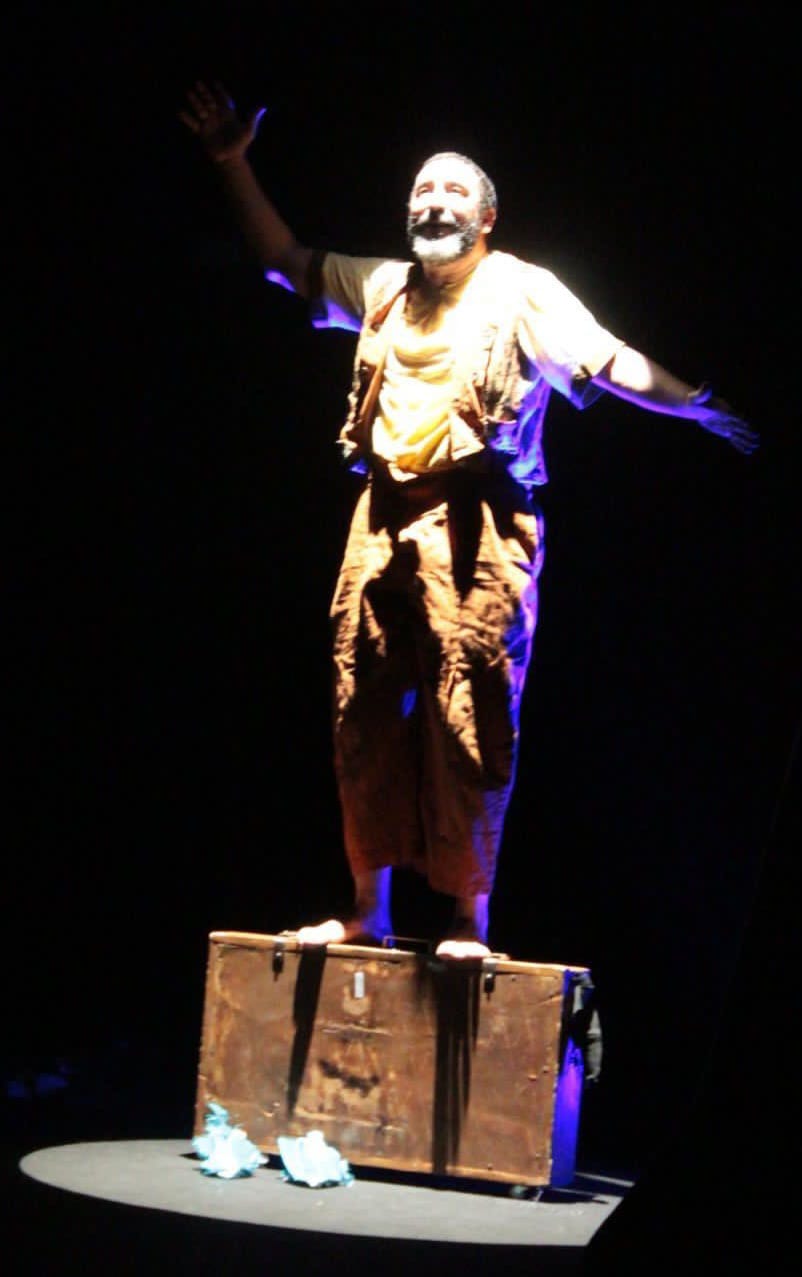 <strong>مسرحية “ماسح الأحذية”</strong>