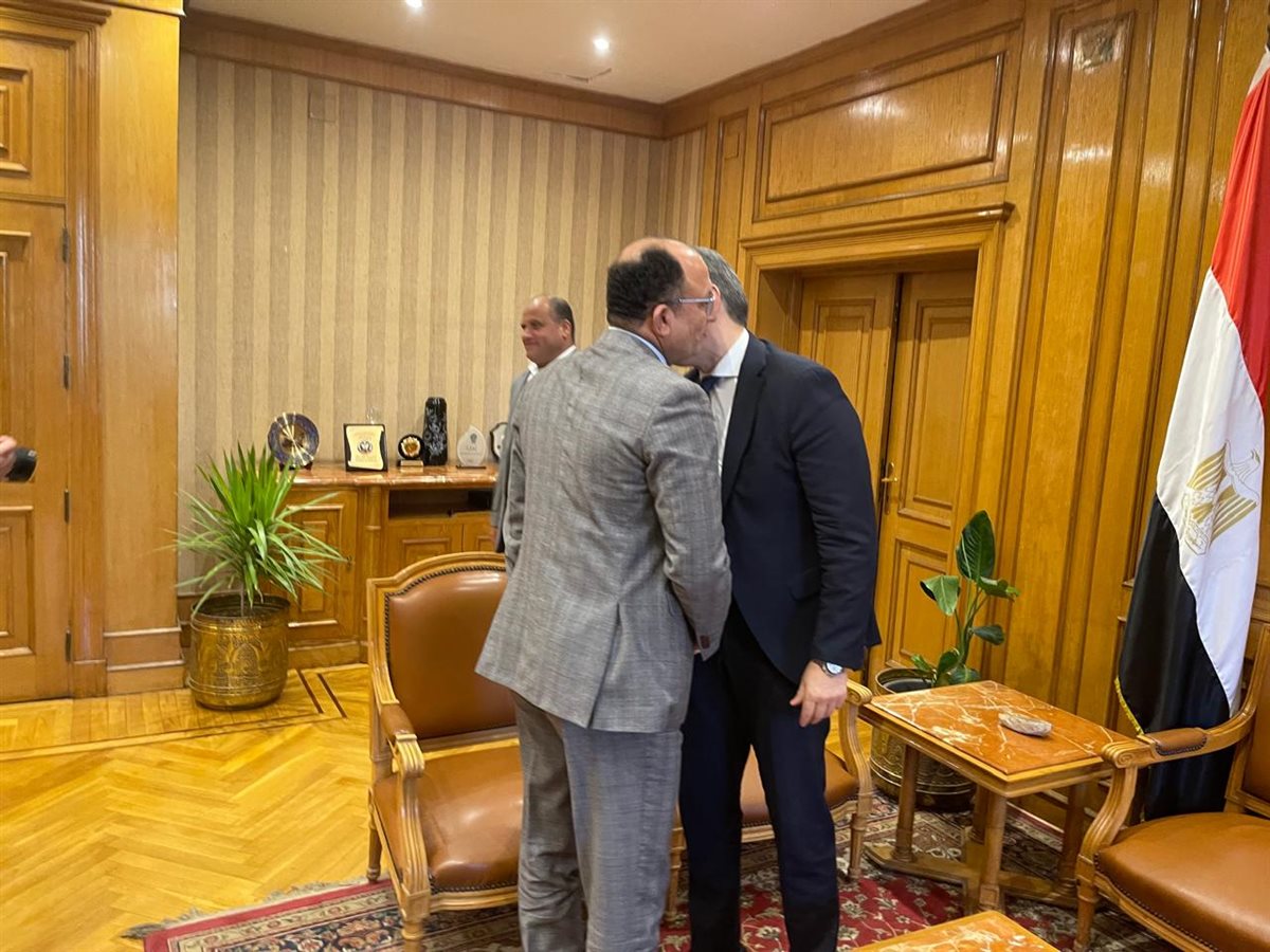 <strong>طارق سعده بجامعة حلوان</strong>