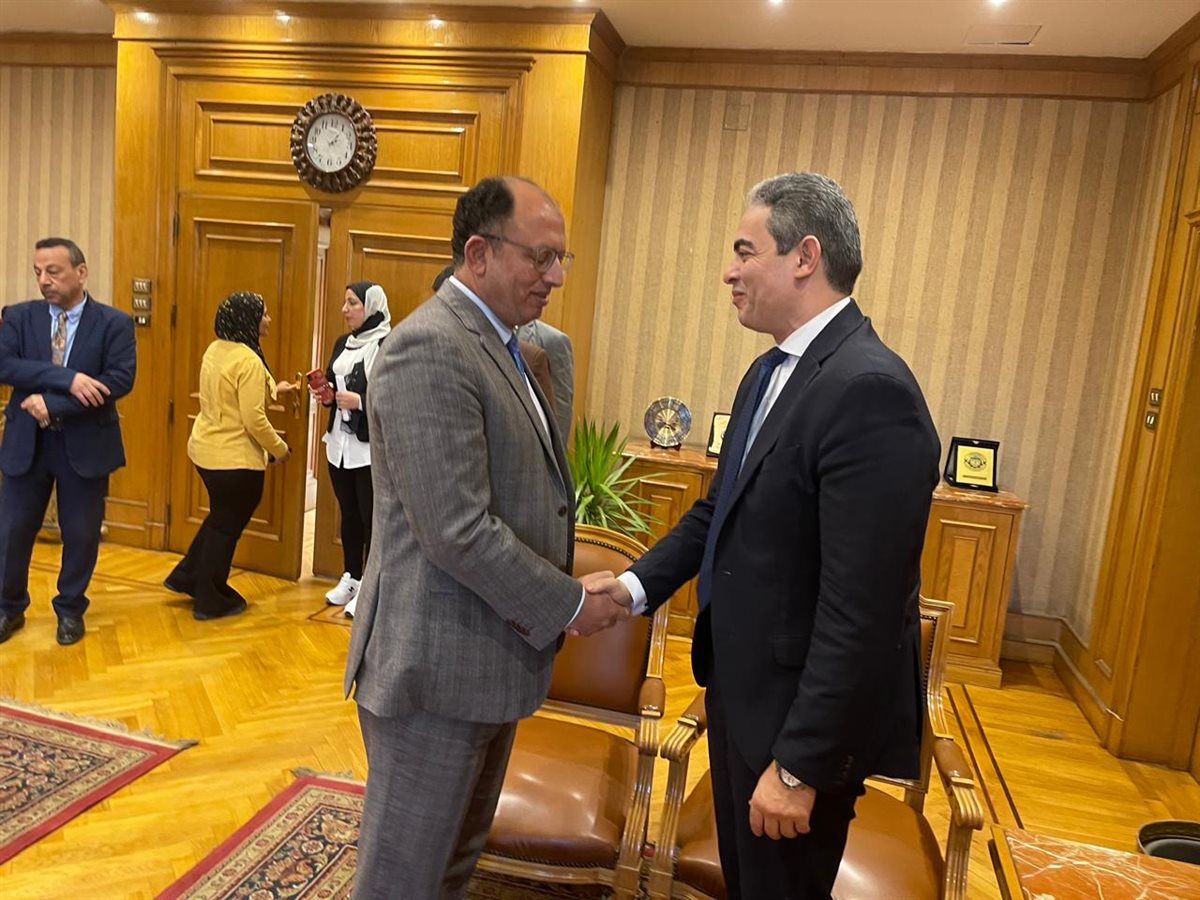 <strong>طارق سعده بجامعة حلوان</strong>