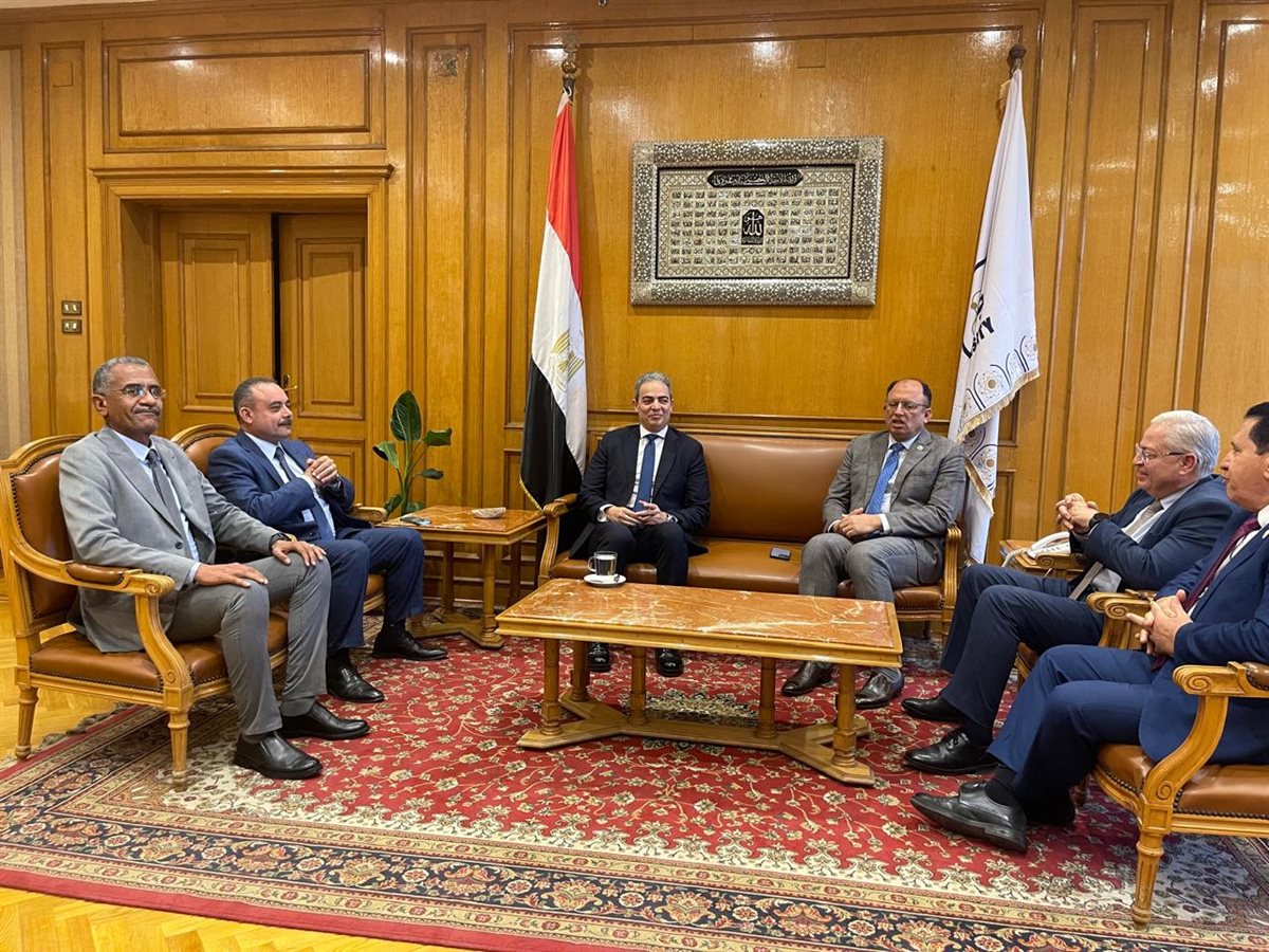 <strong>طارق سعده بجامعة حلوان</strong>