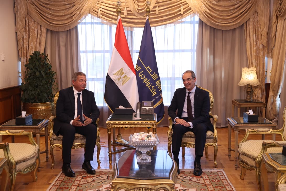 <strong>الدكتور عمرو طلعت وزير الاتصالات وتكنولوجيا المعلومات وخالد عبدالعزيز رئيس المجلس الأعلى لتنظيم الإعلام</strong>