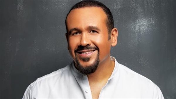 <strong>هشام عباس</strong>