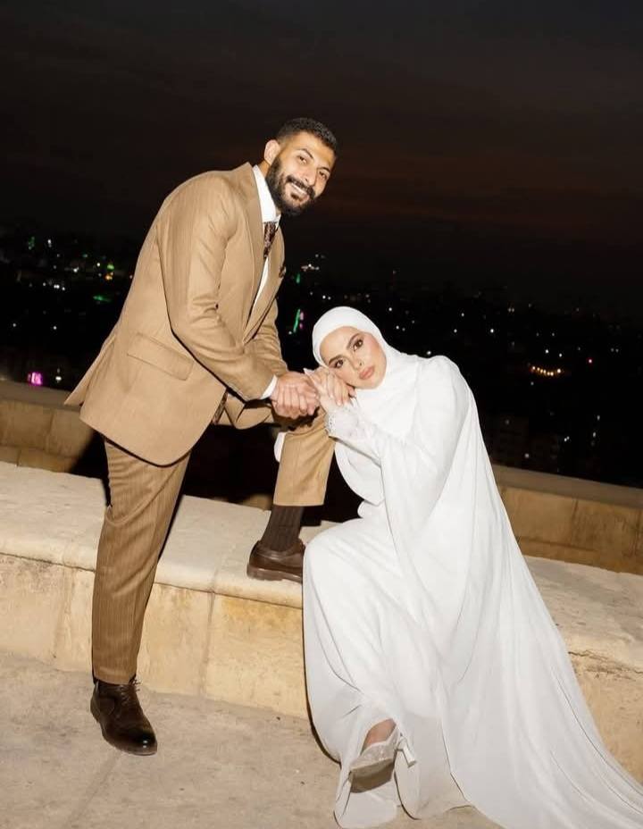 <strong>فريدة محمد هنيدي وزوجها</strong>