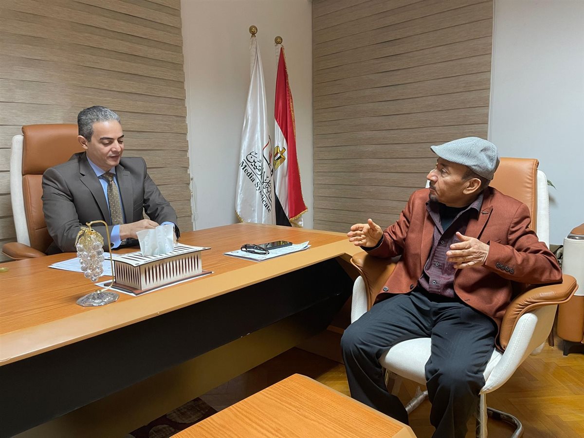 <strong>الدكتور طارق سعده مع الدكتور زهير العباد</strong>