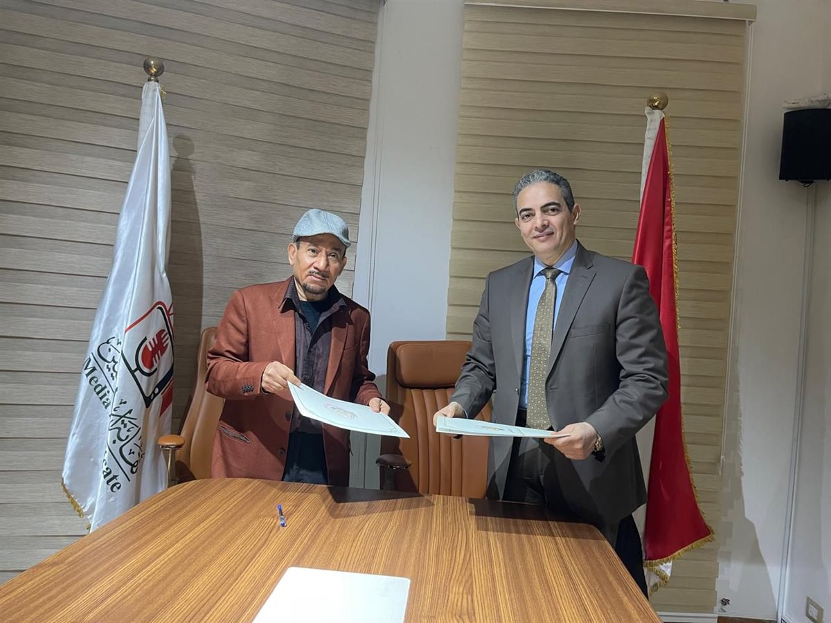 <strong>الدكتور طارق سعده مع الدكتور زهير العباد</strong>