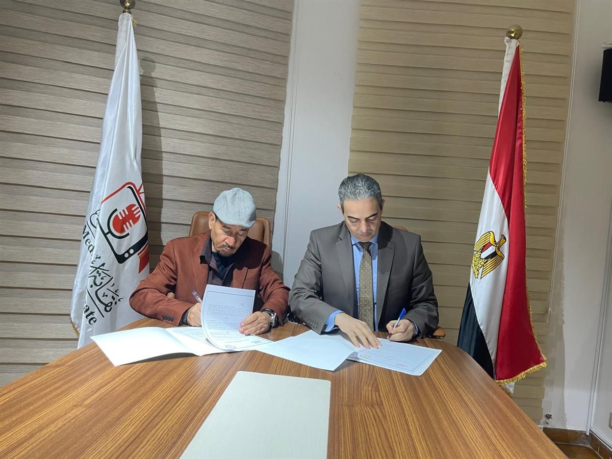 <strong>الدكتور طارق سعده مع الدكتور زهير العباد</strong>