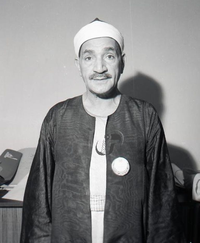 <strong>&nbsp;الشيخ طه الفشني</strong>
