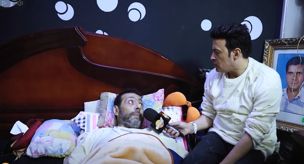 <strong>سعد مع صديق الراحل إسماعيل الليثى</strong>