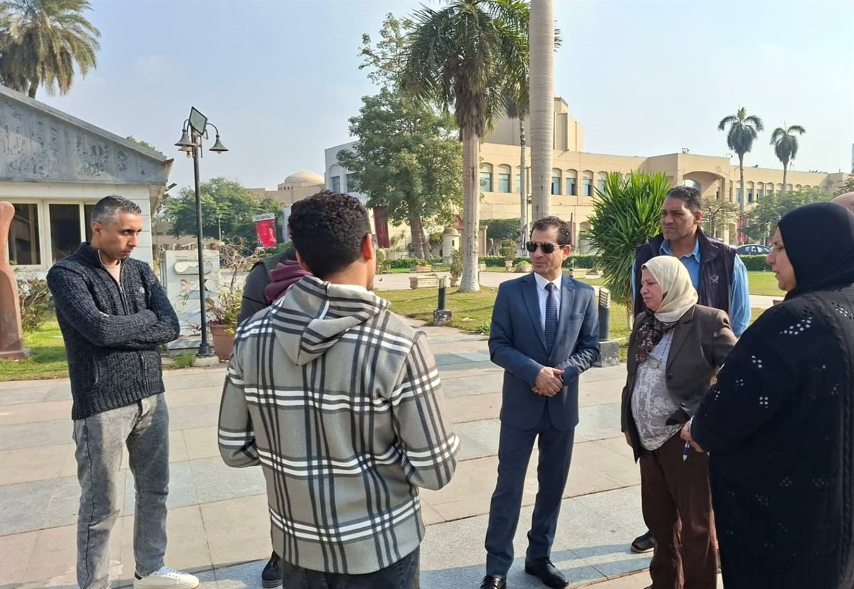 <strong>هشام عطوة بمركز الهناجر</strong>