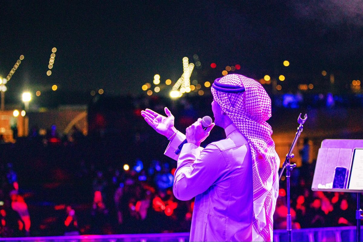 <strong>فؤاد عبد الواحد</strong>
