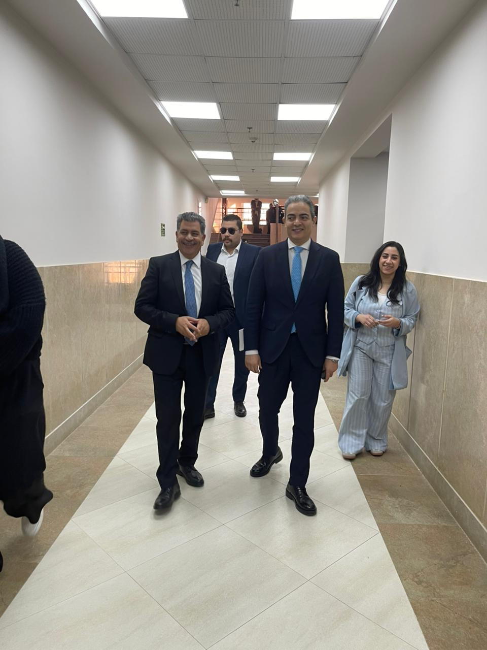 <strong>نقيب الإعلاميين في زيارة للجامعة البريطانية</strong>
