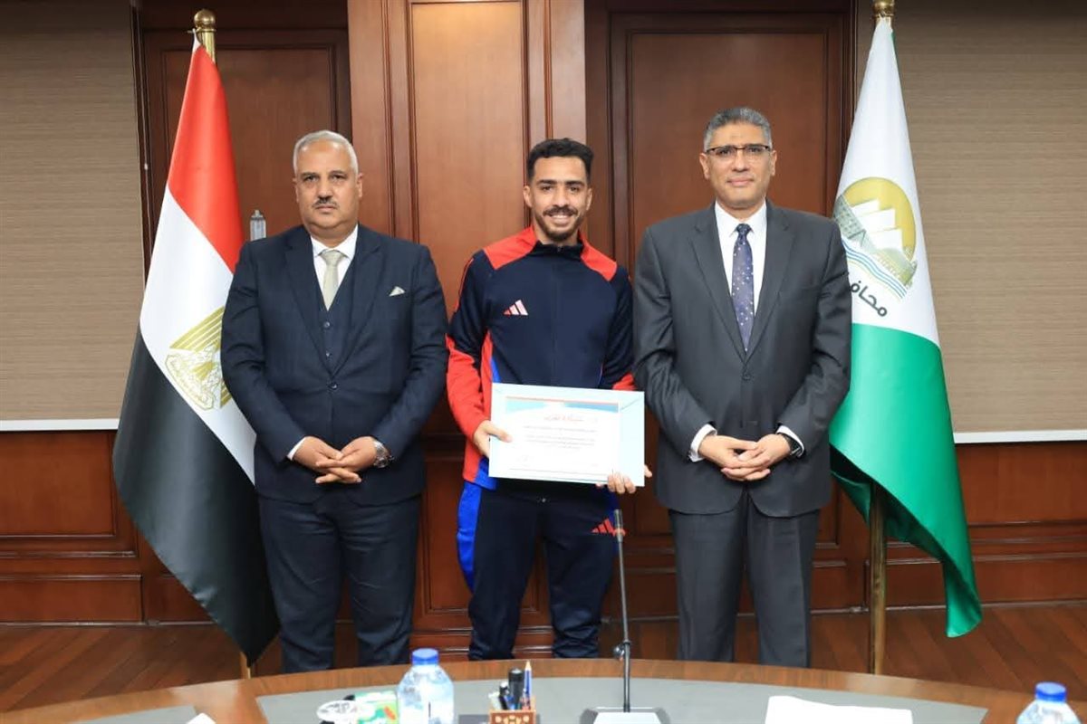 <strong>محافظ الجيزة</strong>