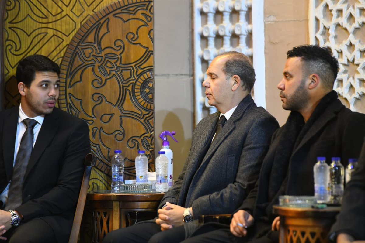 <strong>عزاء الراحلة إيمان إمام</strong>