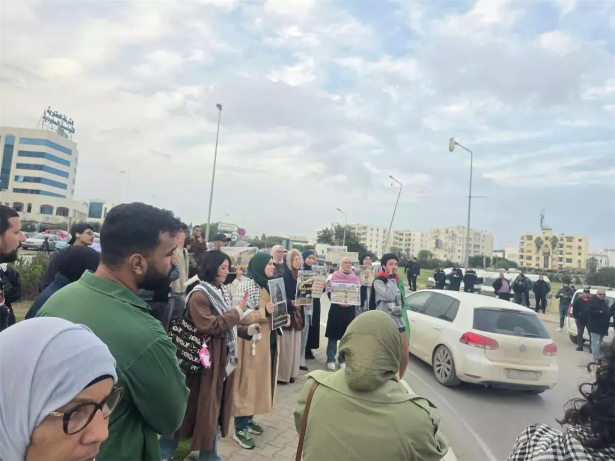 متظاهرون تونسيون