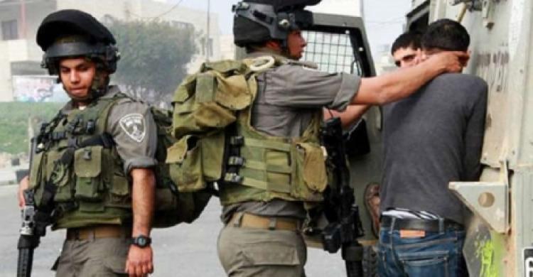 الاحتلال الإسرائيلي يعتقل فلسطينيين