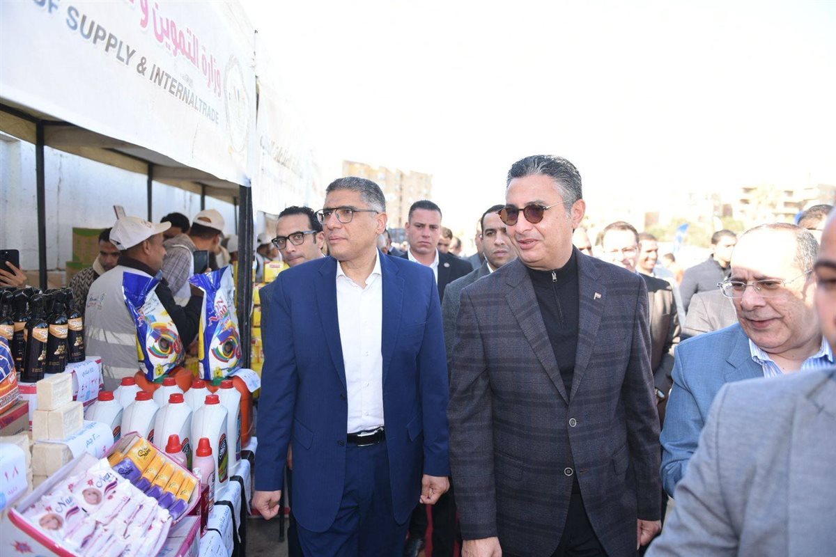 <strong>&nbsp;وزير التموين والتجارة الداخلية</strong>