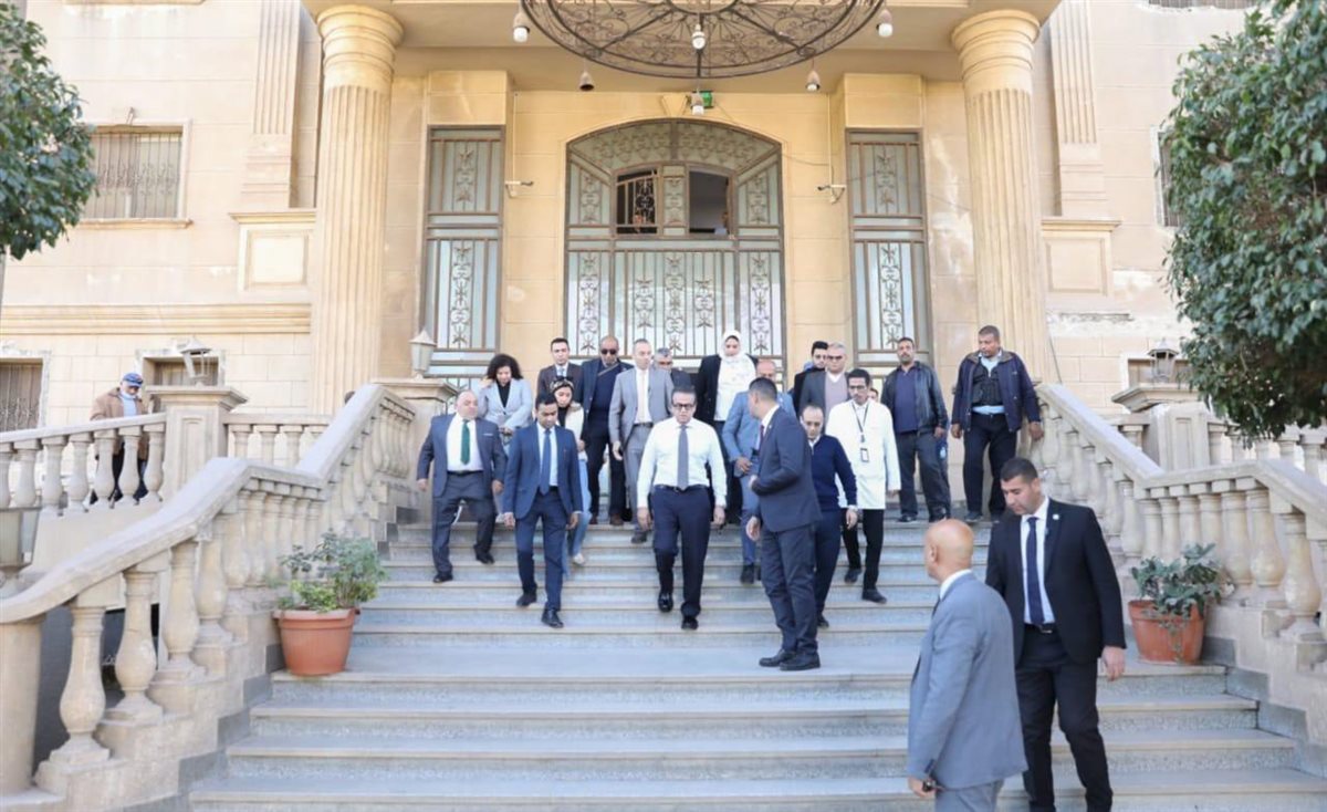 <strong>&nbsp;رئيس مجلس الوزراء</strong>
