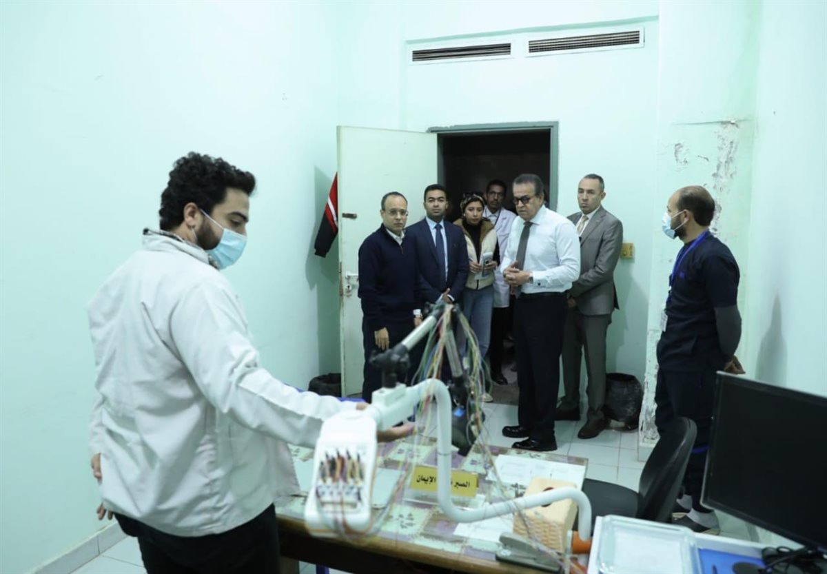 <strong>&nbsp;رئيس مجلس الوزراء</strong>