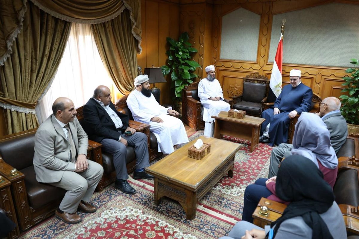 <strong>الوفد العماني في الأزهر&nbsp;</strong>