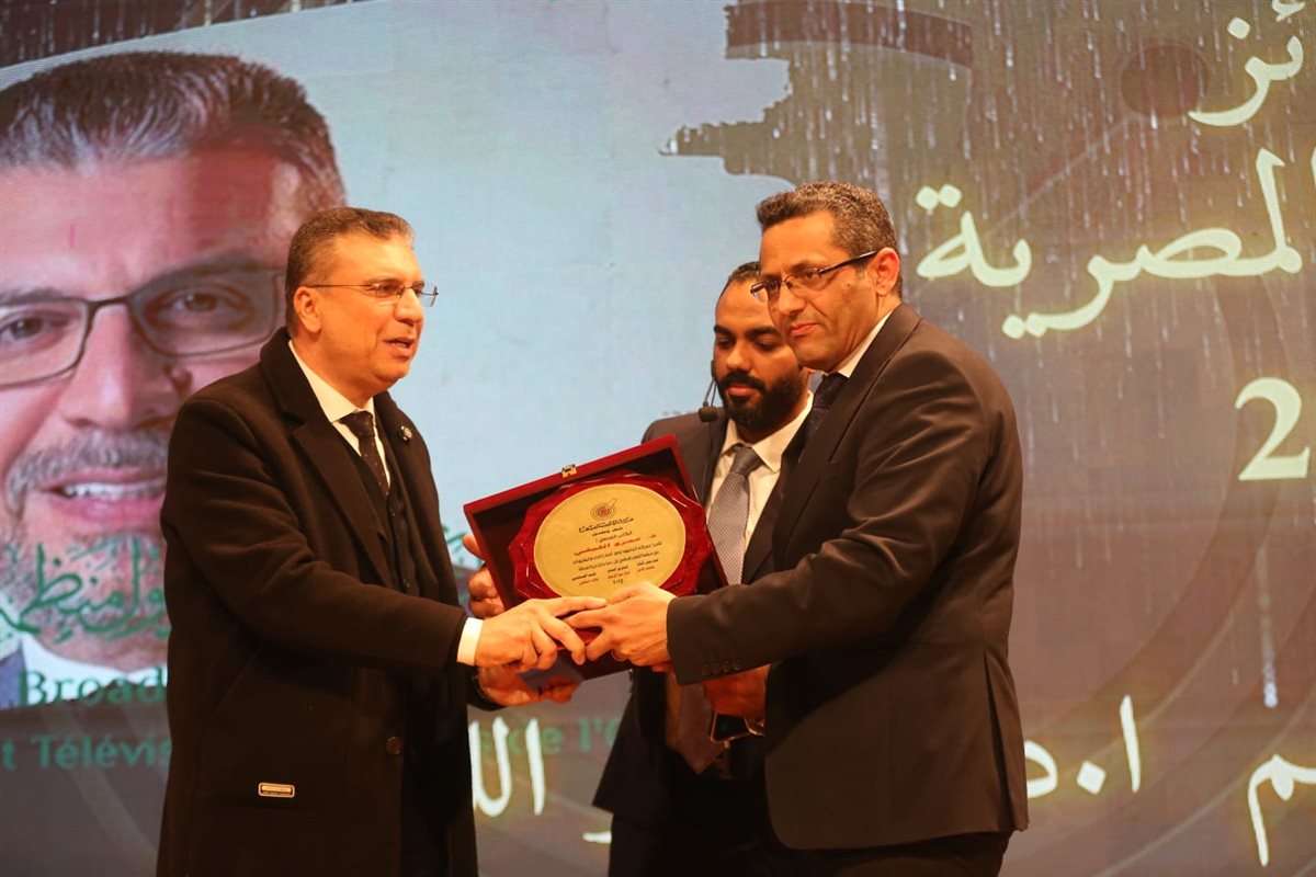 <strong>تكريم الإعلامي عمرو الليثي من نقابة الصحفيين</strong>