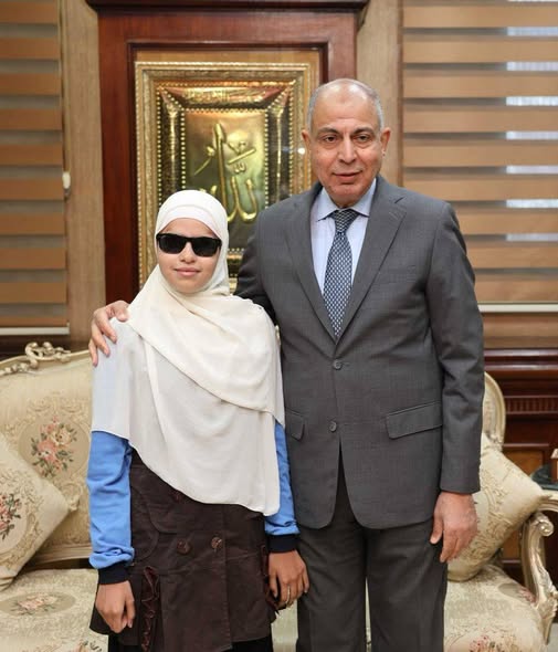 &nbsp;الطالبة «فاطمة» ابنة مدرسة النور للمكفوفين