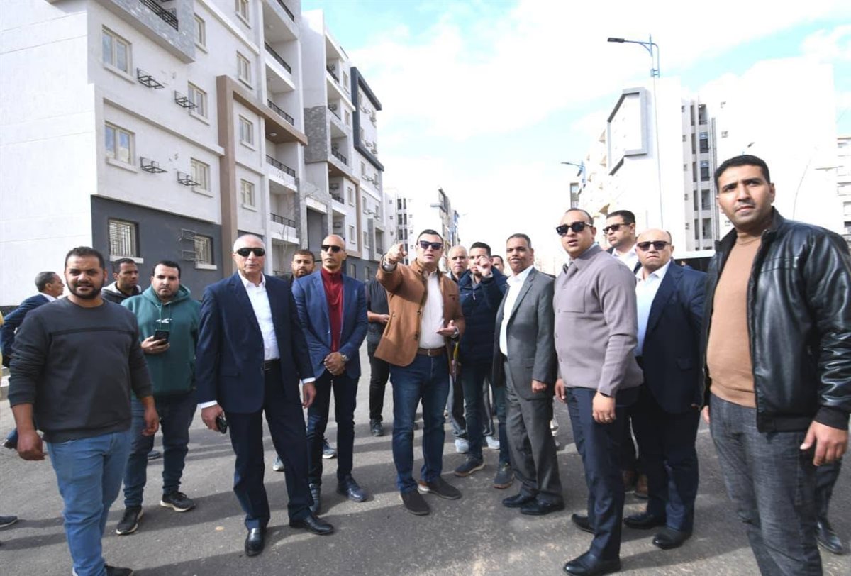 وزير الإسكان