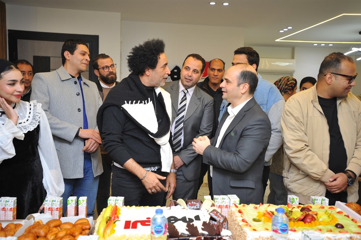 <strong>حديث بين رئيس التحرير ومصطفى شوقي</strong>