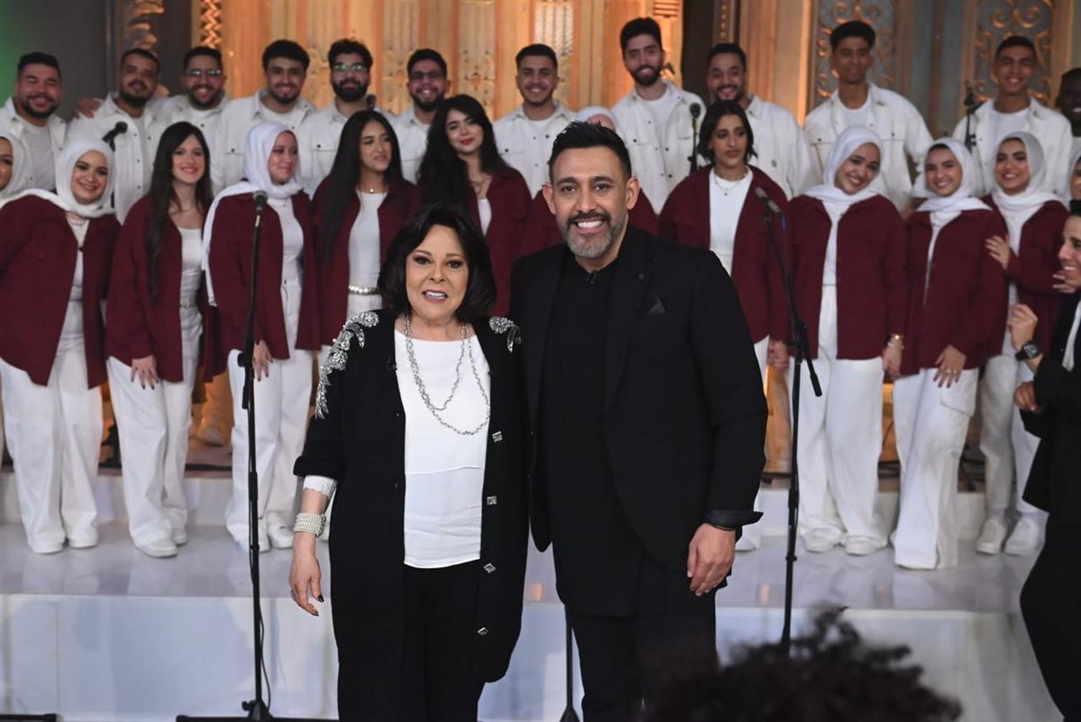 <strong>عمرو مصطفى مع إسعاد يونس</strong>