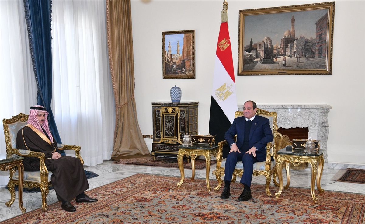 جانب من لقاء الرئيس السيسي ووزير الخارجية السعودي