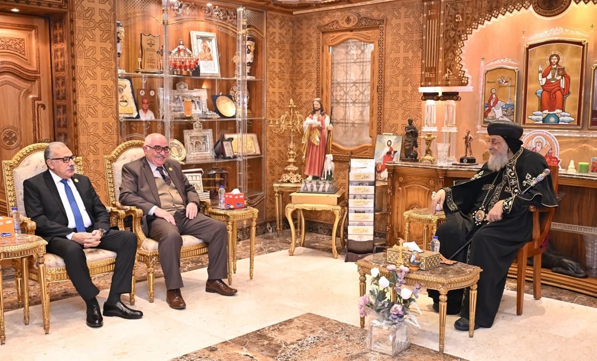 <strong>&nbsp;البابا يستقبل رئيس هيئة قضايا الدولة</strong>