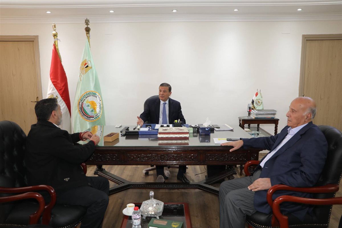 وزير الزراعة يلتقي رئيس اتحاد الدواجن&nbsp;