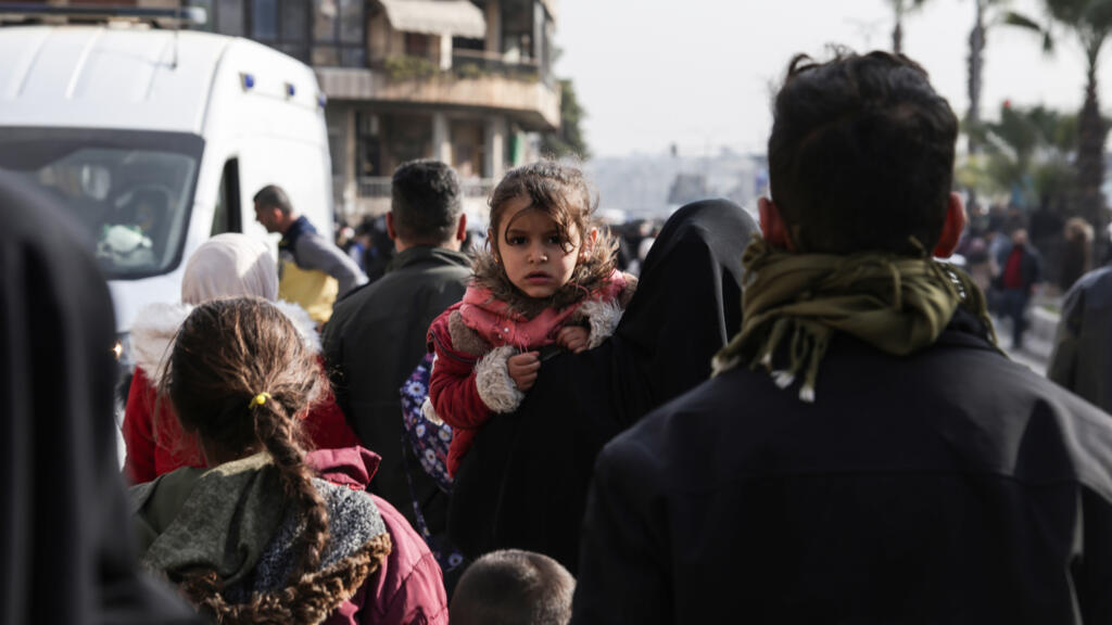 نقل مقاتلين أكراد من آخر معاقلهم في حلب