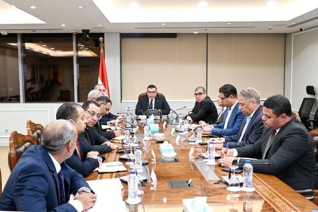 وزير الإسكان&nbsp;