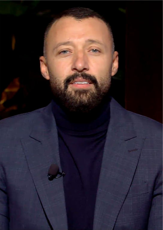 <strong>أحمد فهمي</strong>