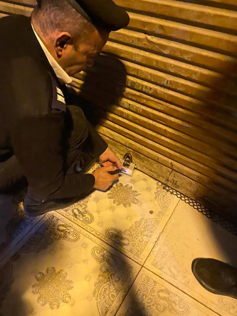 غلق المحلات المخالفة&nbsp;