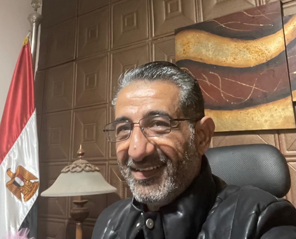 <strong>عمرو السمدوني</strong>
