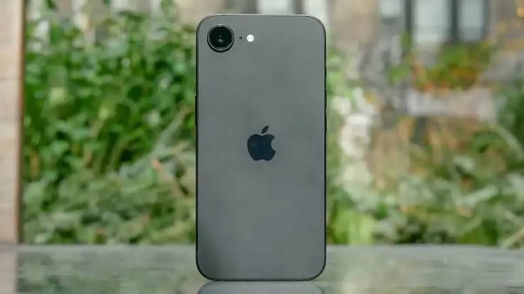 <strong>iPhone 17e</strong>